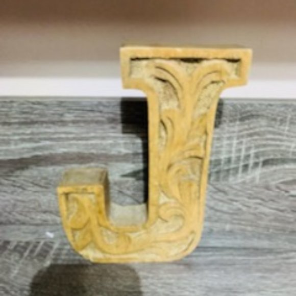 Decortive Wooden Letter J - Picture 9 of 11